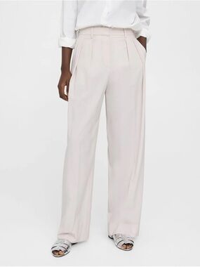 Theory Pleated Wide-Leg Trousers in Cream